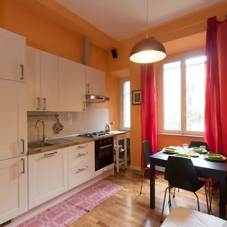 Apartment Genesis Charming